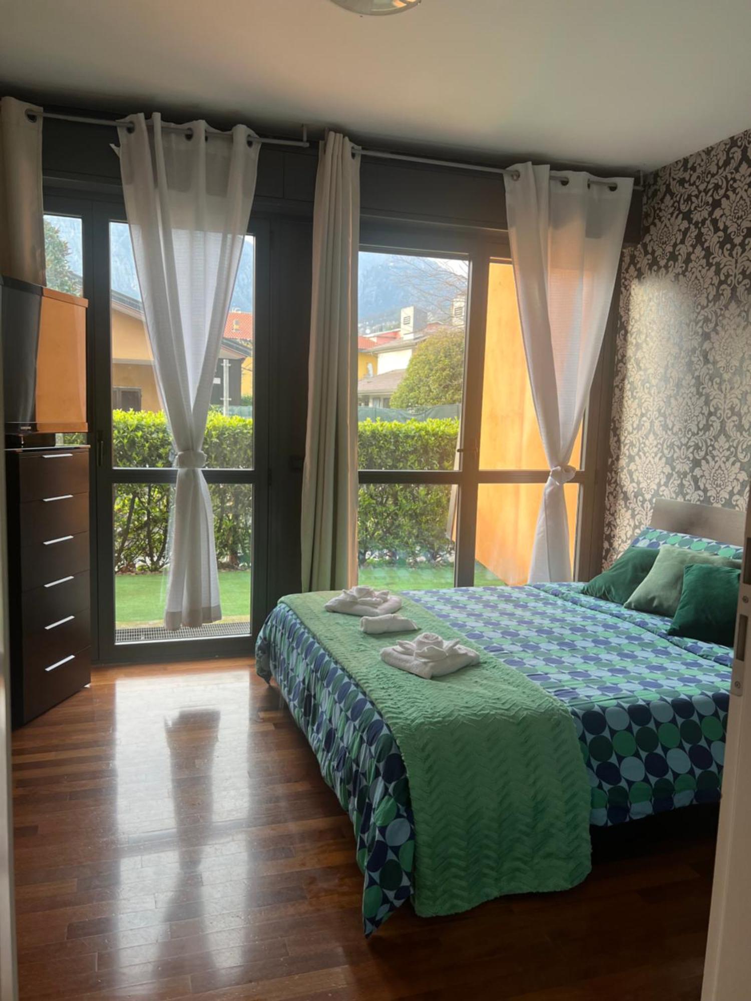 B&B Resilienza - Camera Privata Con Bagno Лекко Экстерьер фото